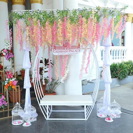 Gadiraju Palace Convention Centre & Hotel วิสาขปัตนัม ภายนอก รูปภาพ